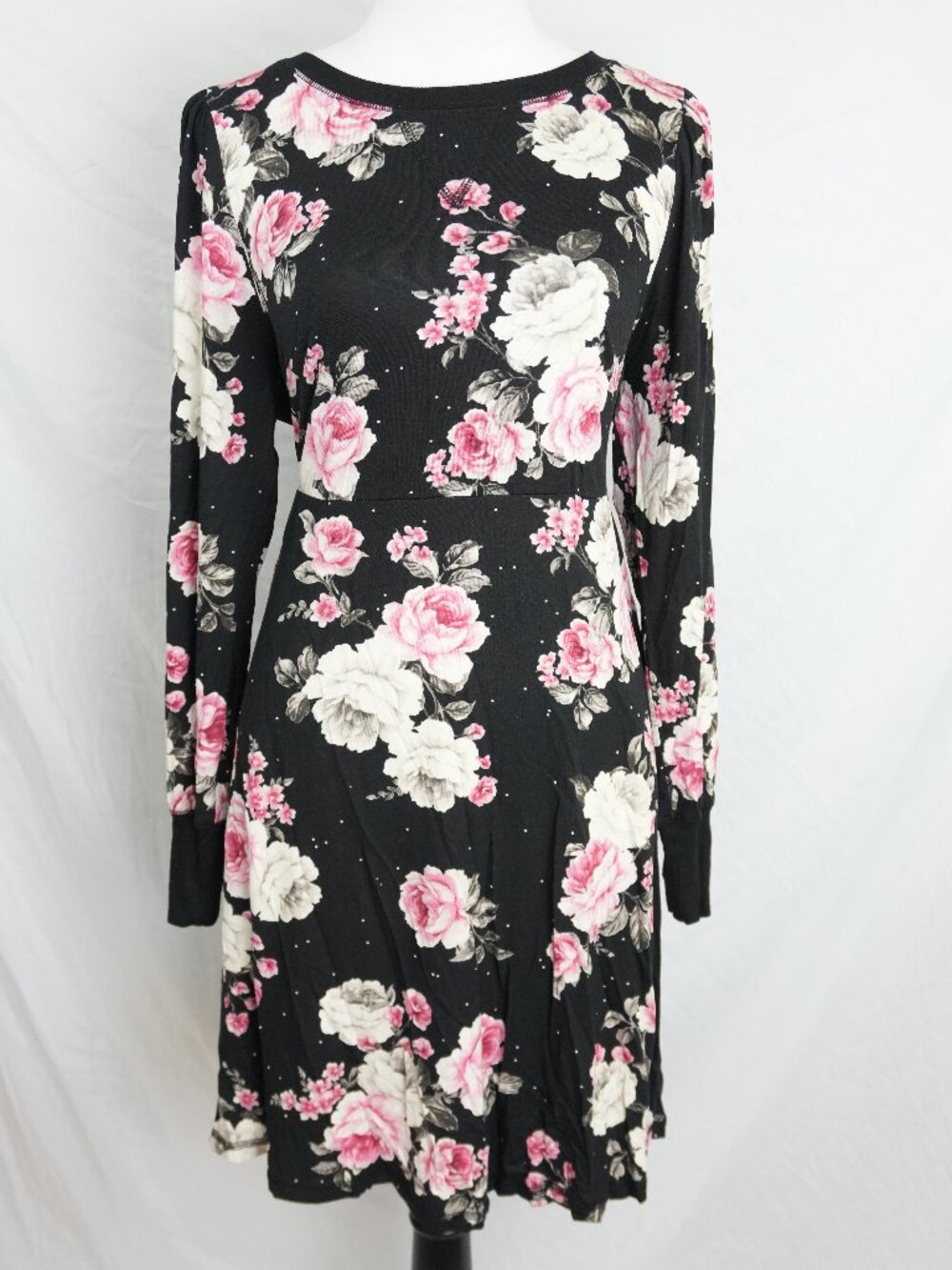 LNC Torrid Super Soft Womens Size 00 Floral Dress Lightweight Long Sleeve Black